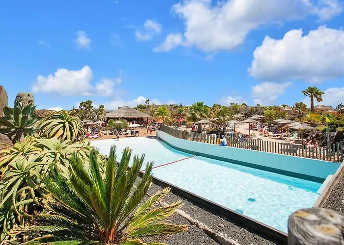 Fénix - Oasis In Natural Reserve